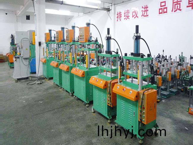 車間一角(jiao) 批量設備7.jpg