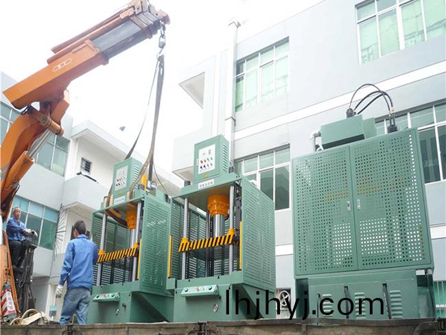 車間一角 批(pi)量設備6.jpg